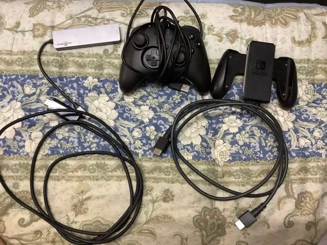 Nintendo Switch 本体 + ゲームカード3枚 + コントローラー