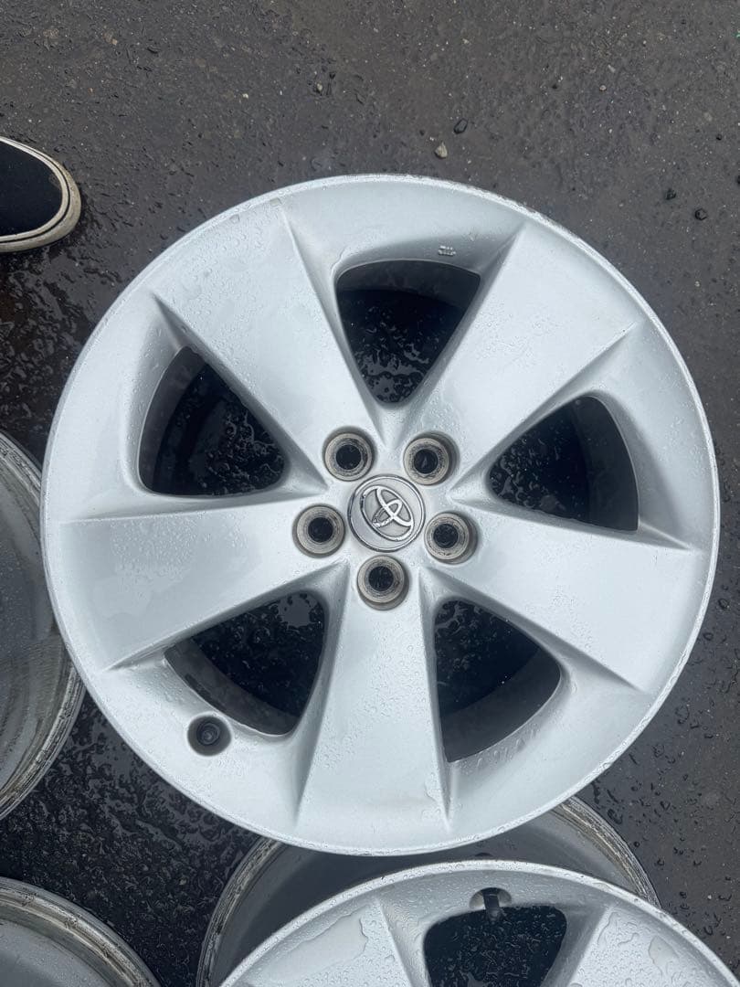 30プリウス　ツーリング17インチホイール