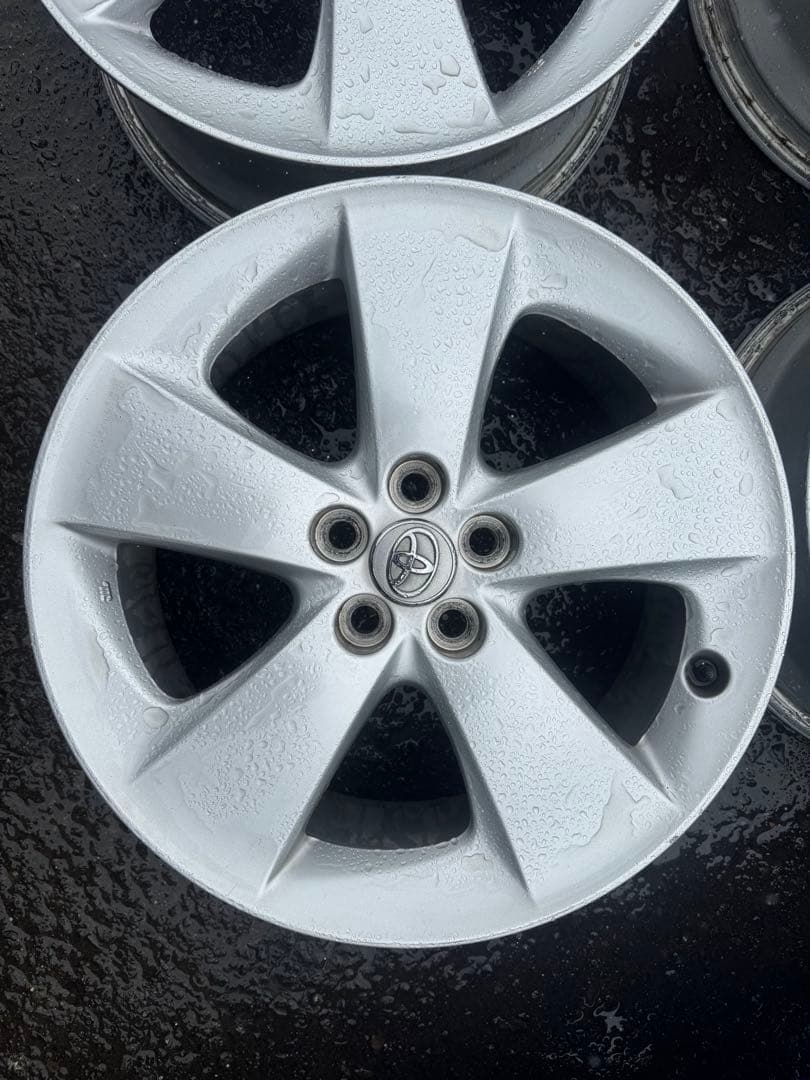 30プリウス　ツーリング17インチホイール