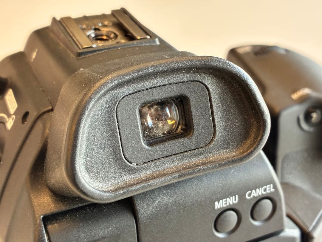 Canon EOS C100 ボディ（EFマウント）通電217時間