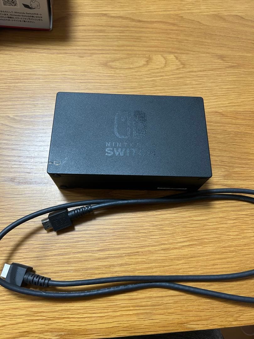 Nintendo Switch 本体　コントローラー2セット