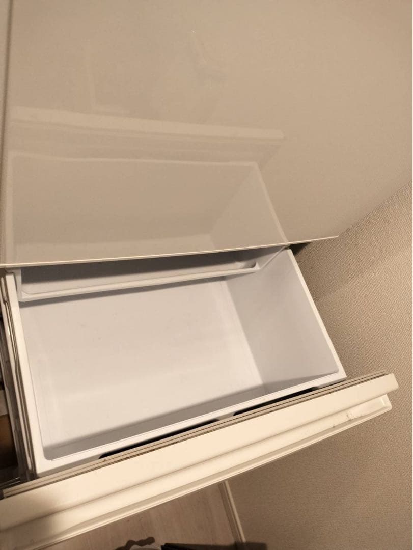 冷凍冷蔵庫　製氷機能付き　2021年製　三菱電機　330L MR-C33F-W