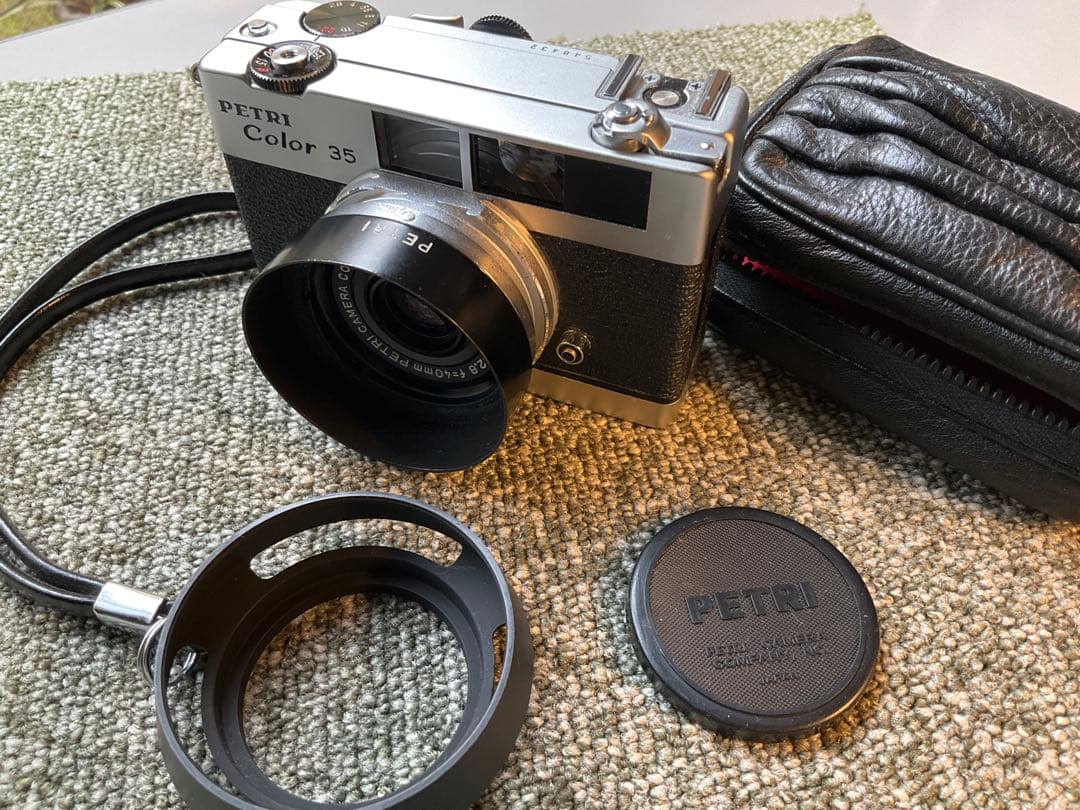 完動機　ペトリPETRI Color 35 フィルムカメラ
