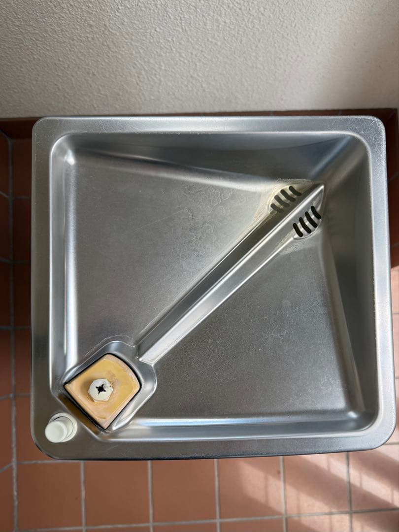 日立　ウォータークーラー（RW-223PD）