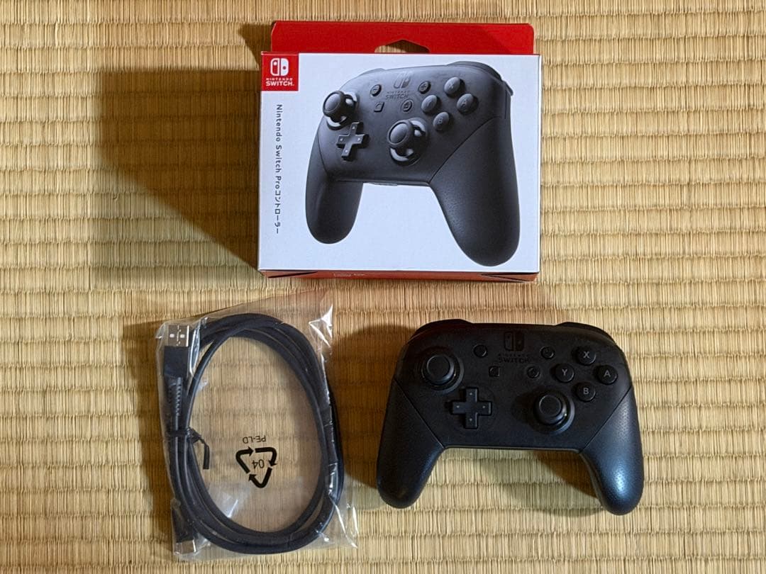 初代Nintendo Switch(Joy conなし)+Proコン+ケース