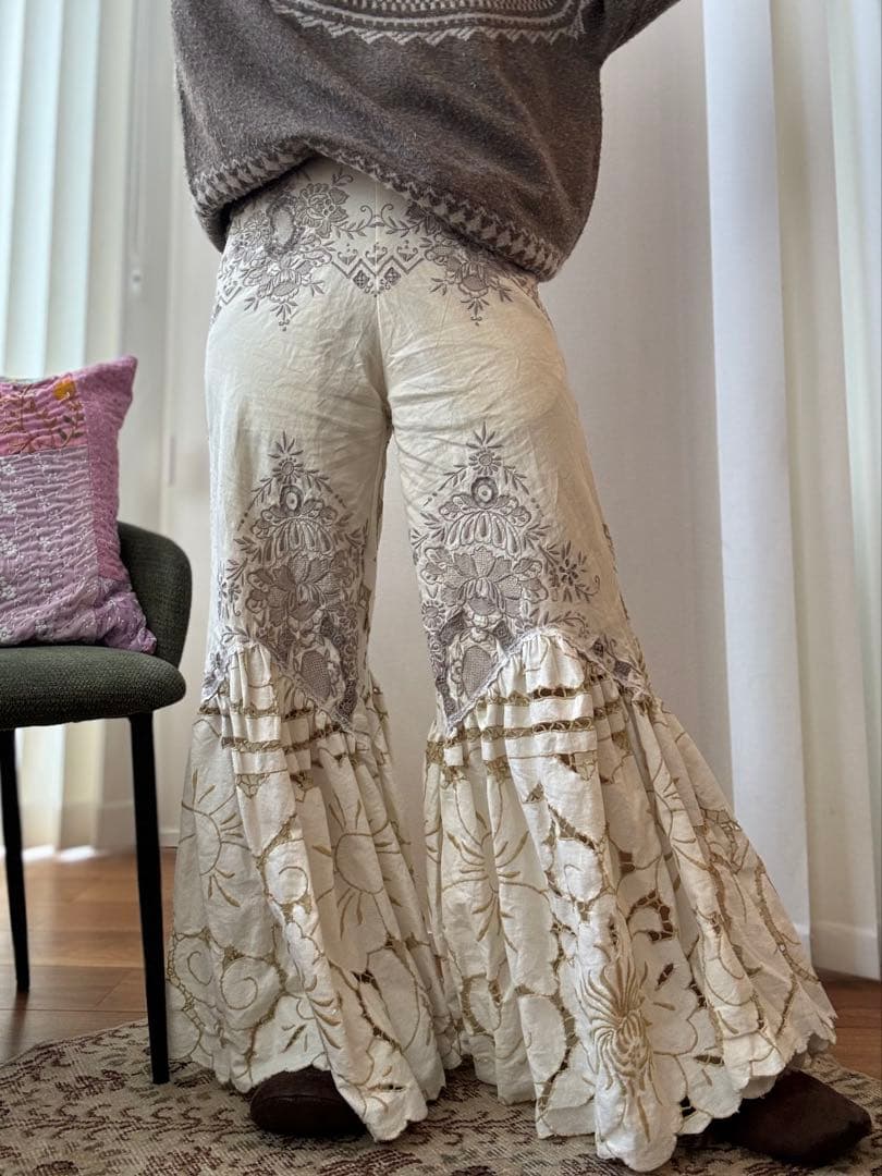 【ゆうりん】アイボリー リメイク フレアパンツ ビンテージクロス レース