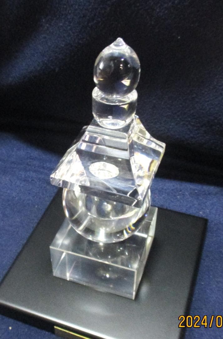 五輪塔　天然水晶　美術工芸品　伝統工芸品　証明書付き　風水　山梨県水晶美術彫刻