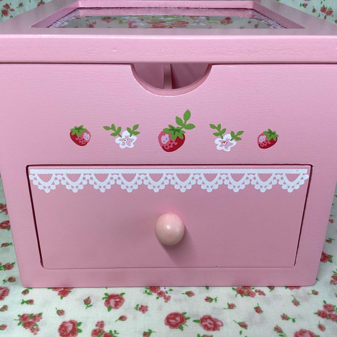 【未使用】マザーガーデン　いちご　小物入れ　チェスト　木製　レア　苺　ピンク