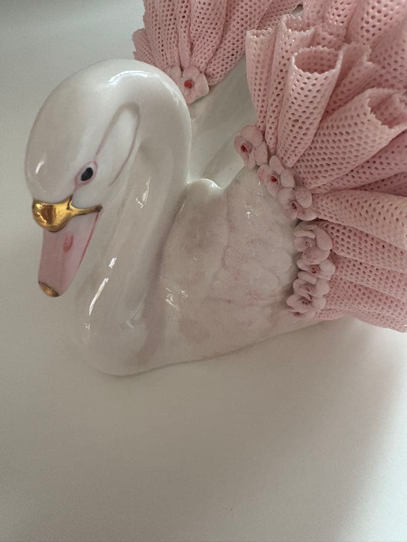 Irish Dresden アイリッシュドレスデン スワンレース陶器人形