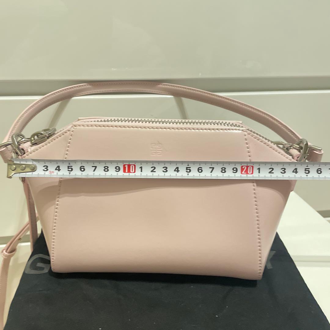 ジバンシイアンティゴナショルダーバッグ新品