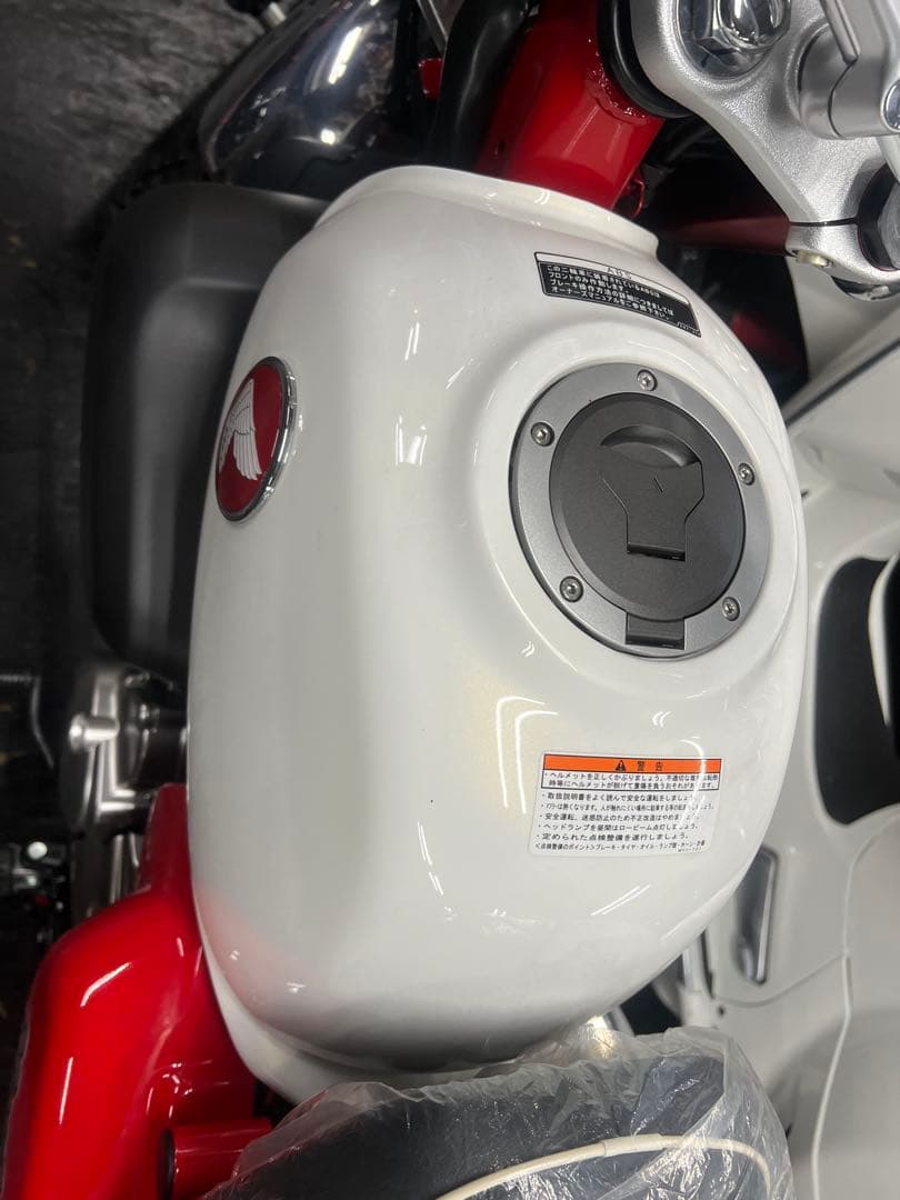モンキー125 JB05ー**** から取り外し　新品タンク　傷なし