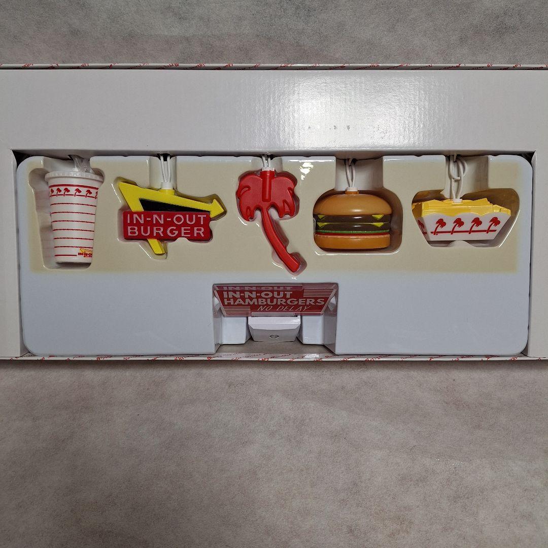 in n out カリフォルニア　ストリングスライト　インアンドアウト