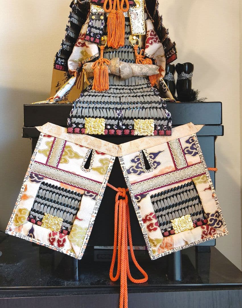 五月人形 黒小札 大鎧 玉鳳作 鎧兜 鎧飾り 端午 節句 ケース付き