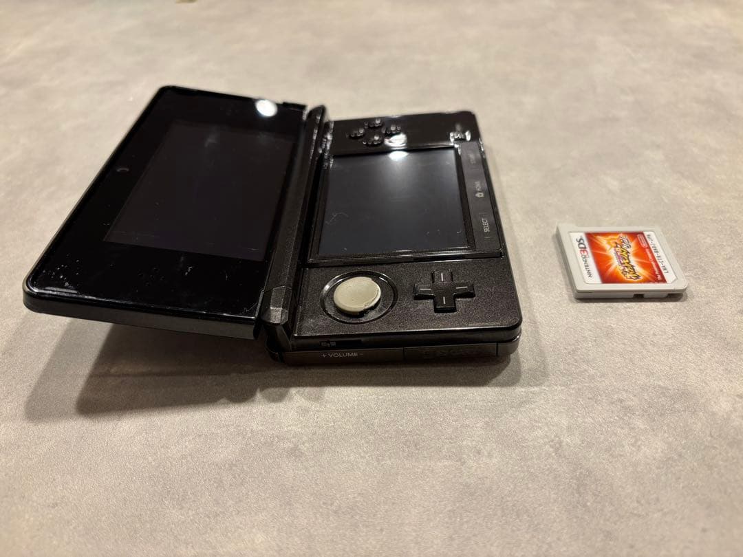 【即購入可】ポケットモンスター　サン ニンテンドー3DS本体・充電器付