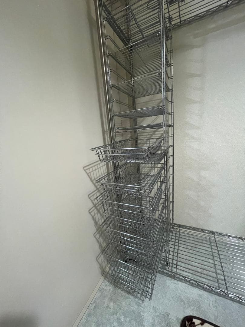  ERECTA シェルフスクリーン付き　スチールラック　ハンガーラック