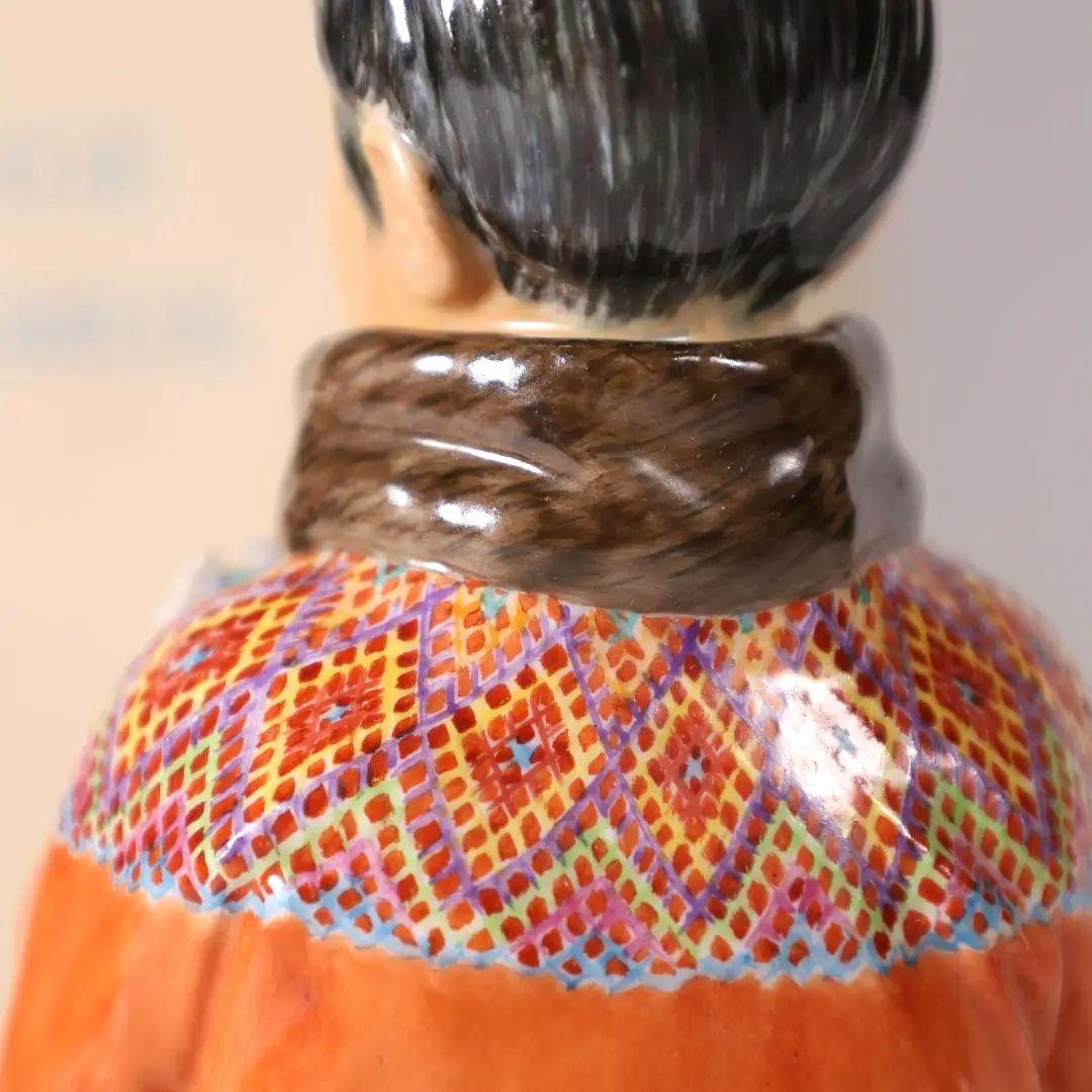 ロイヤルコペンハーゲン民族衣装フィギュリン グリーンランドの少女No.12415