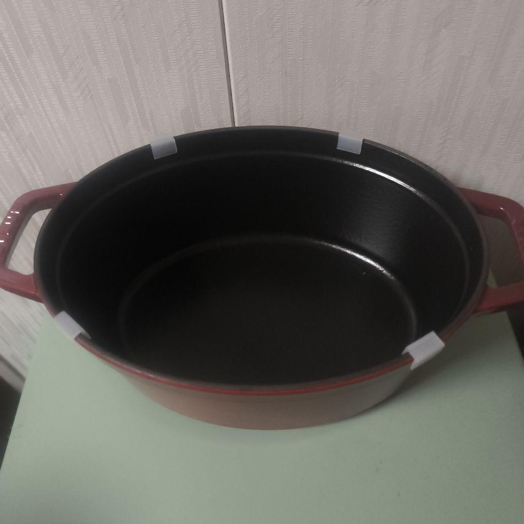 ストウブ　鍋　オーバル　楕円　レッド