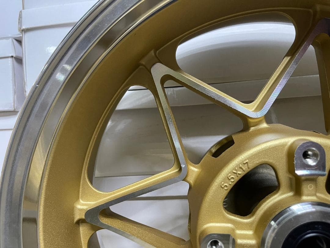 Z900RSキャストホイール　7金/前後17インチ