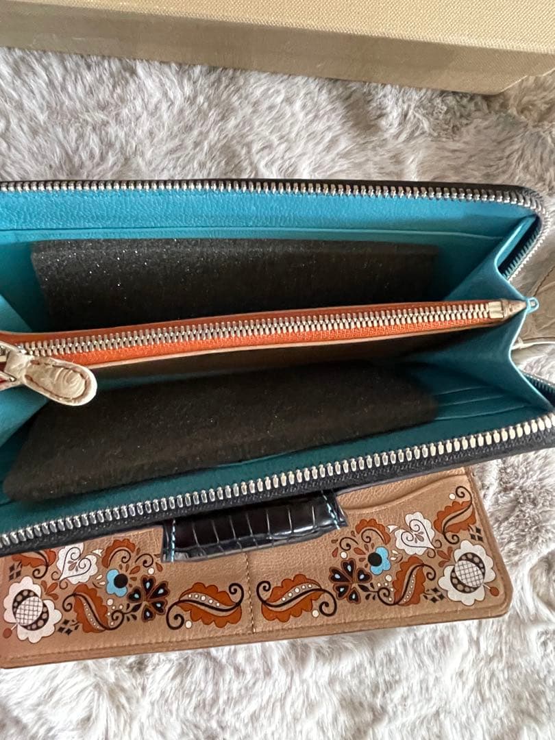 チビナイル ペコラ長財布　新品未使用