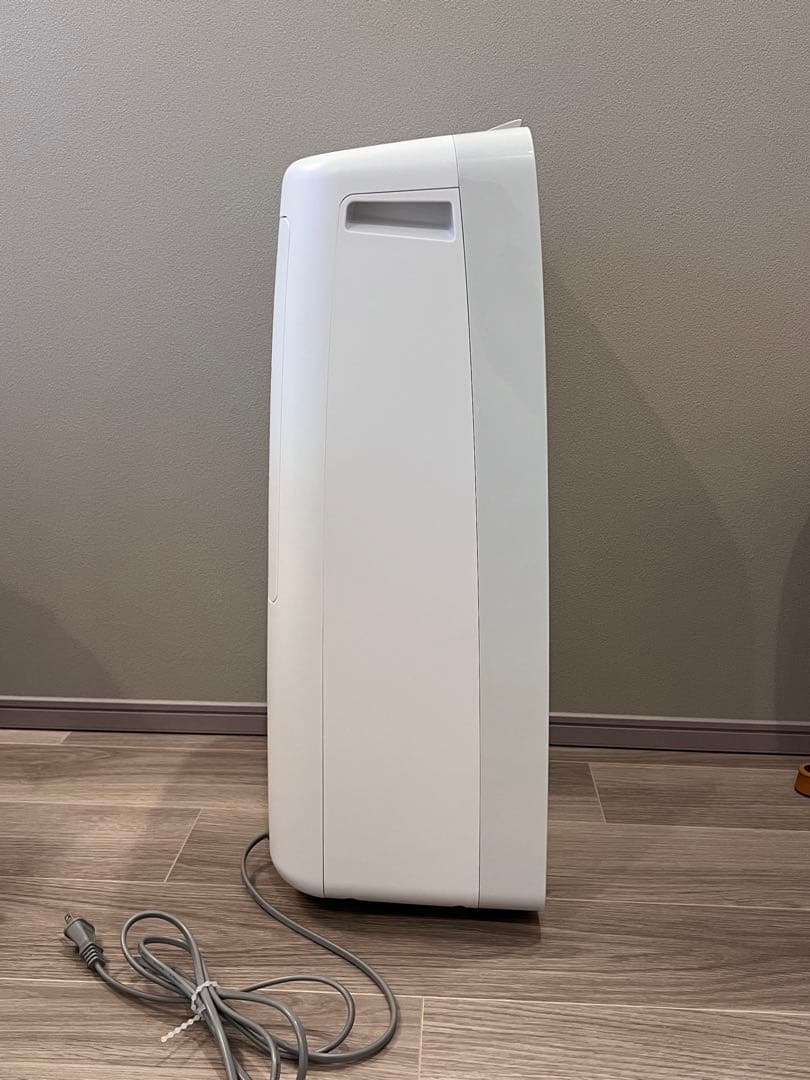 SHARP 衣類乾燥除湿機（ホワイト）CV-P180-W 2023年製