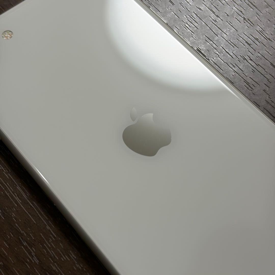 iPhone SE 第3世代 64GB 本体 スターライト