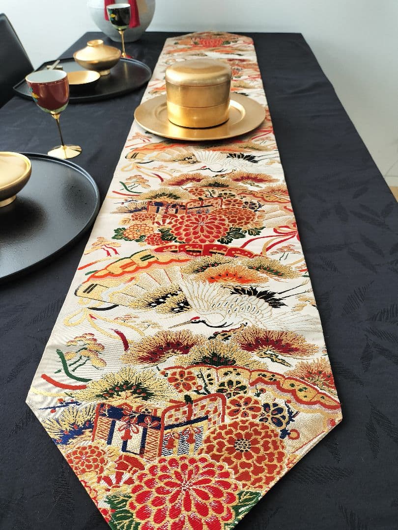 A836豪華刺繍‼️花嫁衣装帯‼️テーブルランナー1ｍ79cm