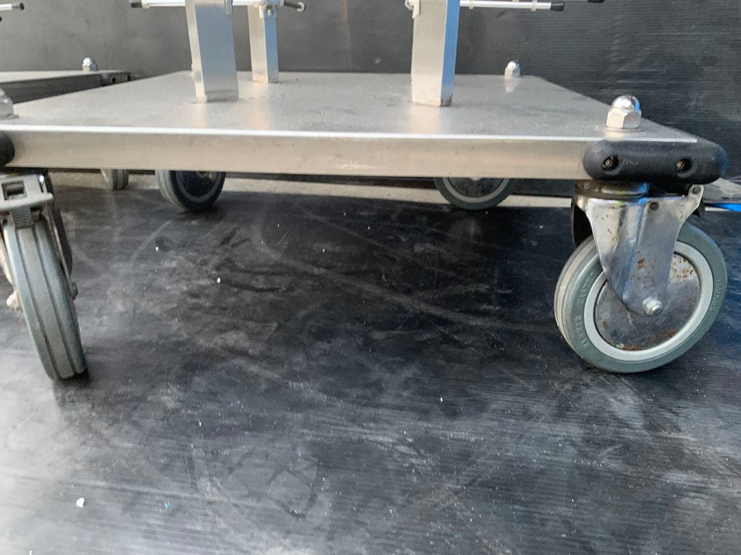 ①定価40万以上！　ステンレス製　ディッシュスタック（皿立て）