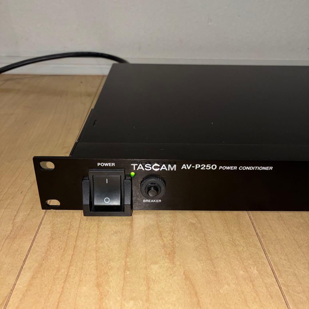 美品　希少TASCAM AV-P250 パワーコンディショナー