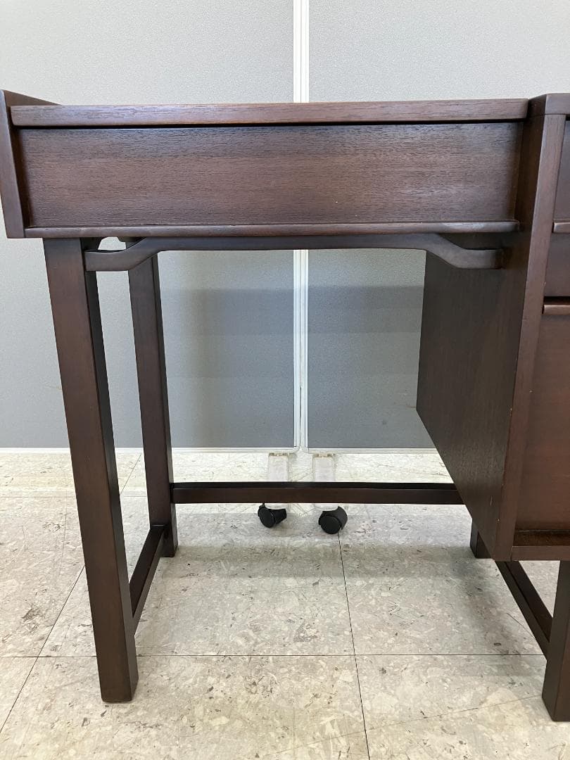 a.flat ドレッサー ブラウン