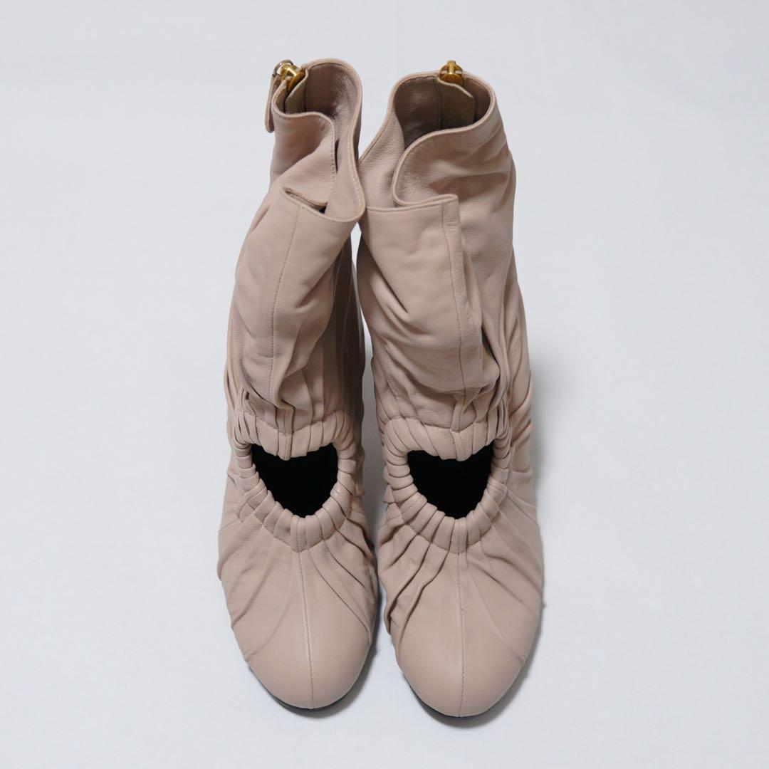 新品タグ付　モスキーノ　ピンク　ショートブーツ　ハート　ヒール