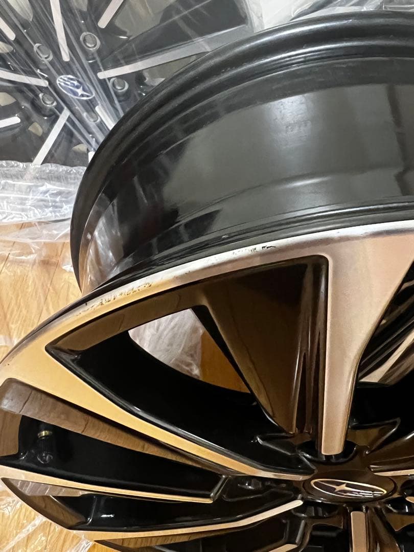 スバル レヴォーグ純正18インチホイール