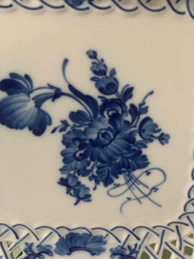 ロイヤルコペンハーゲン　ブルーフラワー透かし彫り四角皿