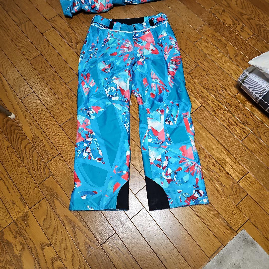 中古品　オンヨネスキーウェア　上下セット