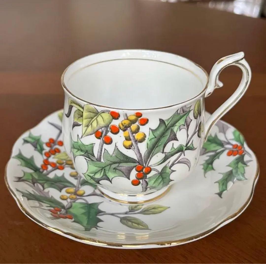 【英国ビンテージ】ロイヤルアルバート★HOLLY★ハンドペイントC/S