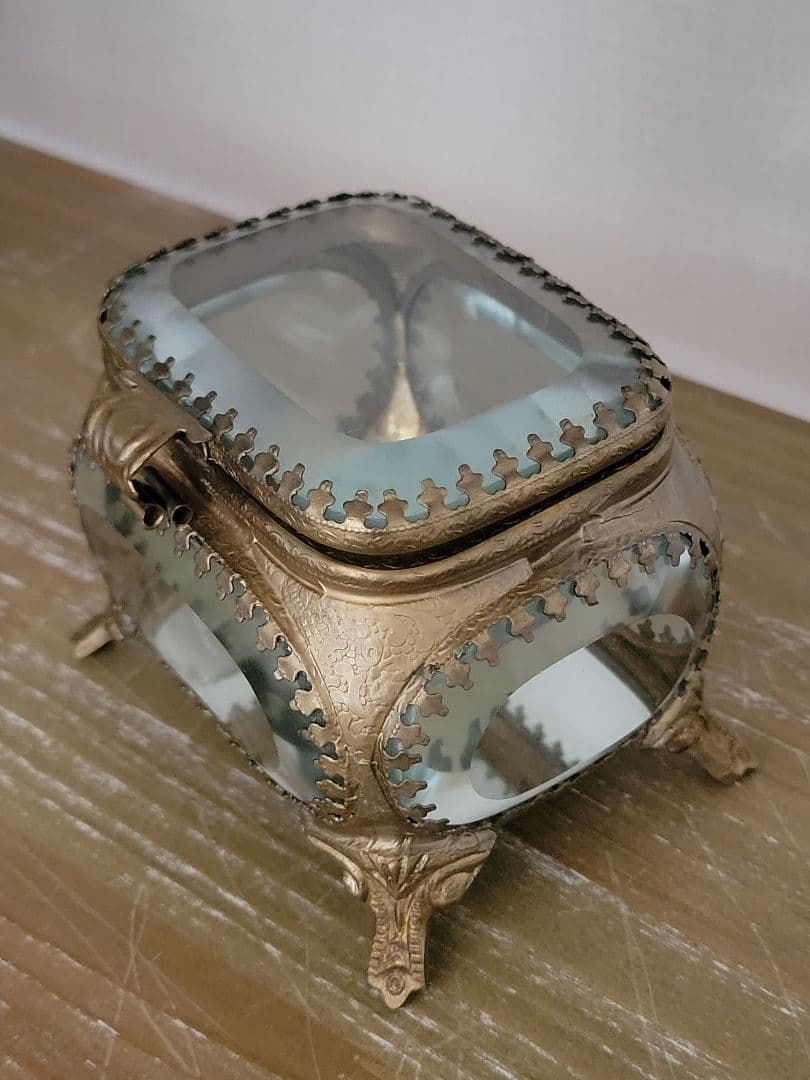 フランスアンティーク　ジュエリーボックス　装飾　ガラス小物入れ