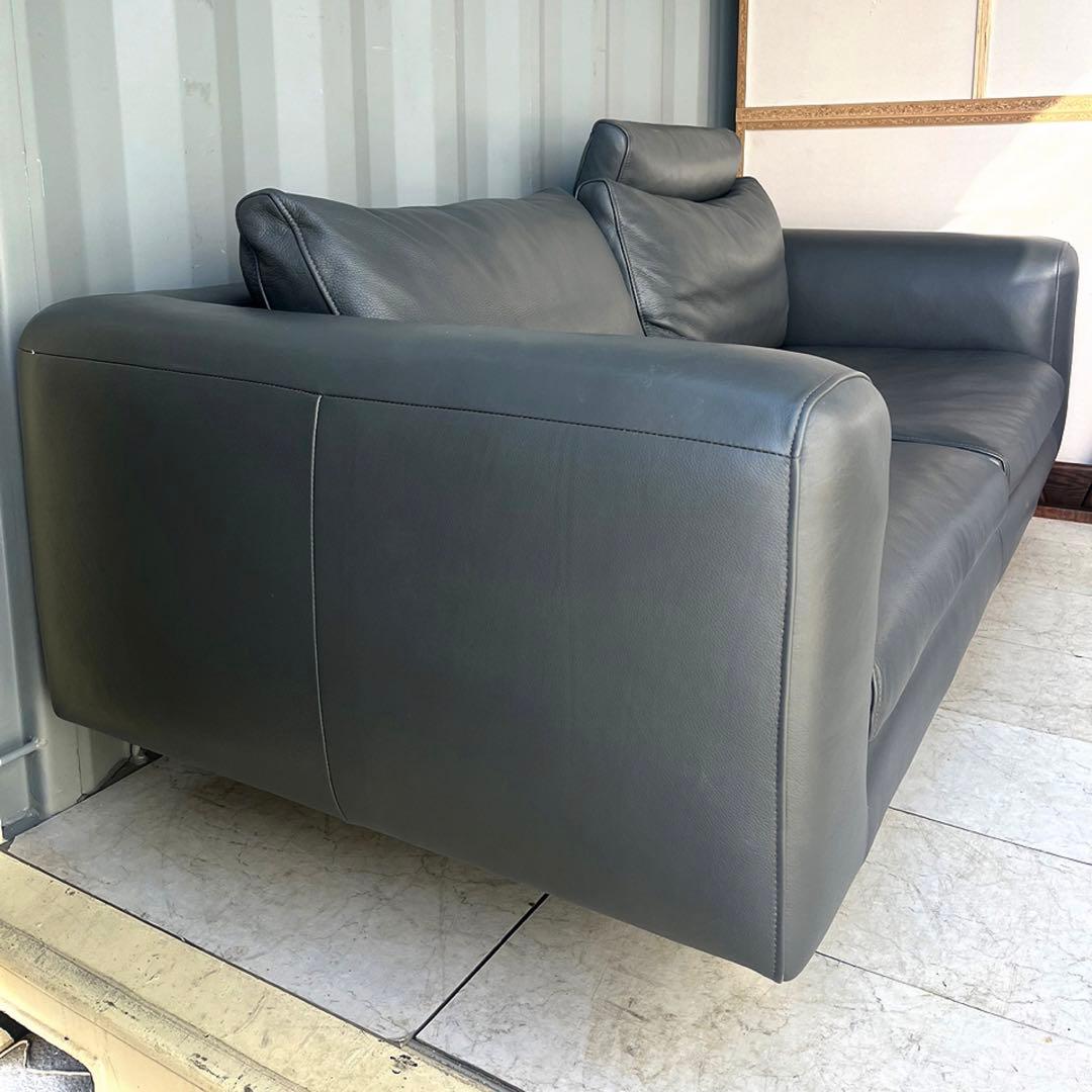 取付無料！クラスティーナ 本革 チャコールグレー モダン ヘッドレスト付きソファ