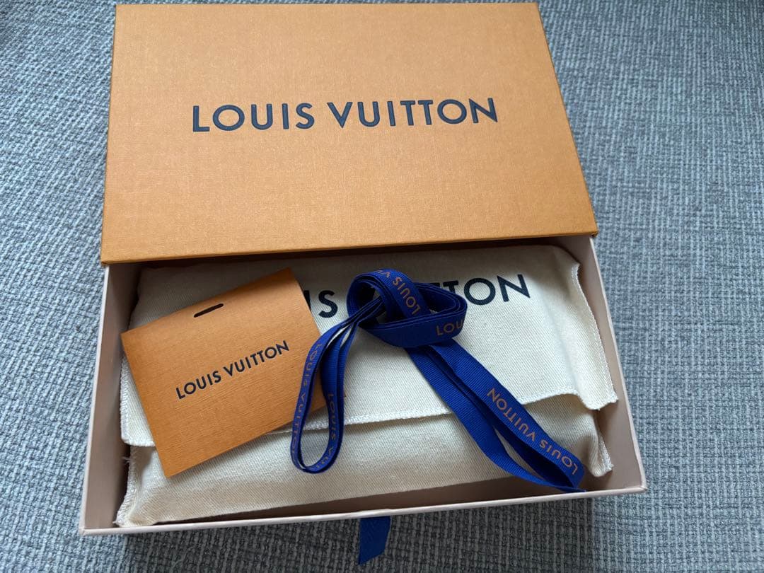 ルイヴィトン モノグラム アンプラント ジッピーウォレット マリーヌルージュ