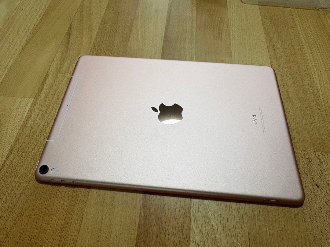 iPad Pro 10.5インチ 64GB 本体、充電器、クリアケース付き