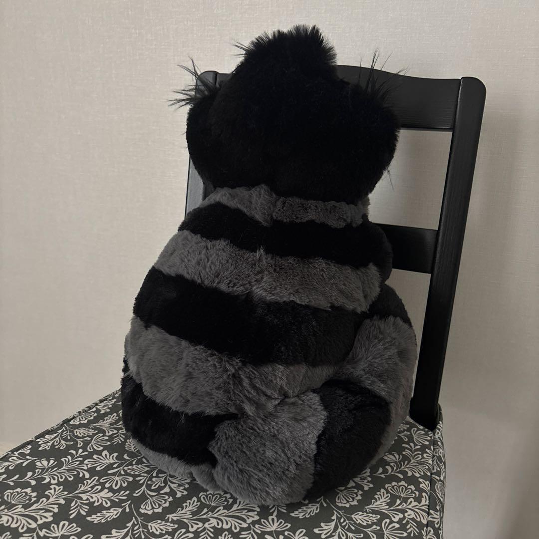 ディズニーストア　完売　蓄光　チェシャ猫　ブラック　ぬいぐるみ