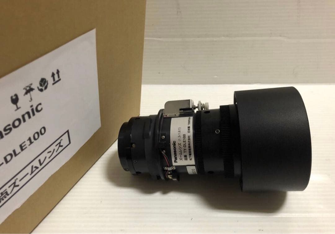 PANASONICプロジェクター用短焦点ズームレンズ TY-DLE100 日本製