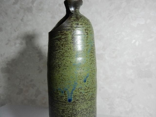 黒田光楽窯　「黒田光楽（耕三朗）」作　萬古焼花入（約高２６㌢、口４㌢、胴７㌢）