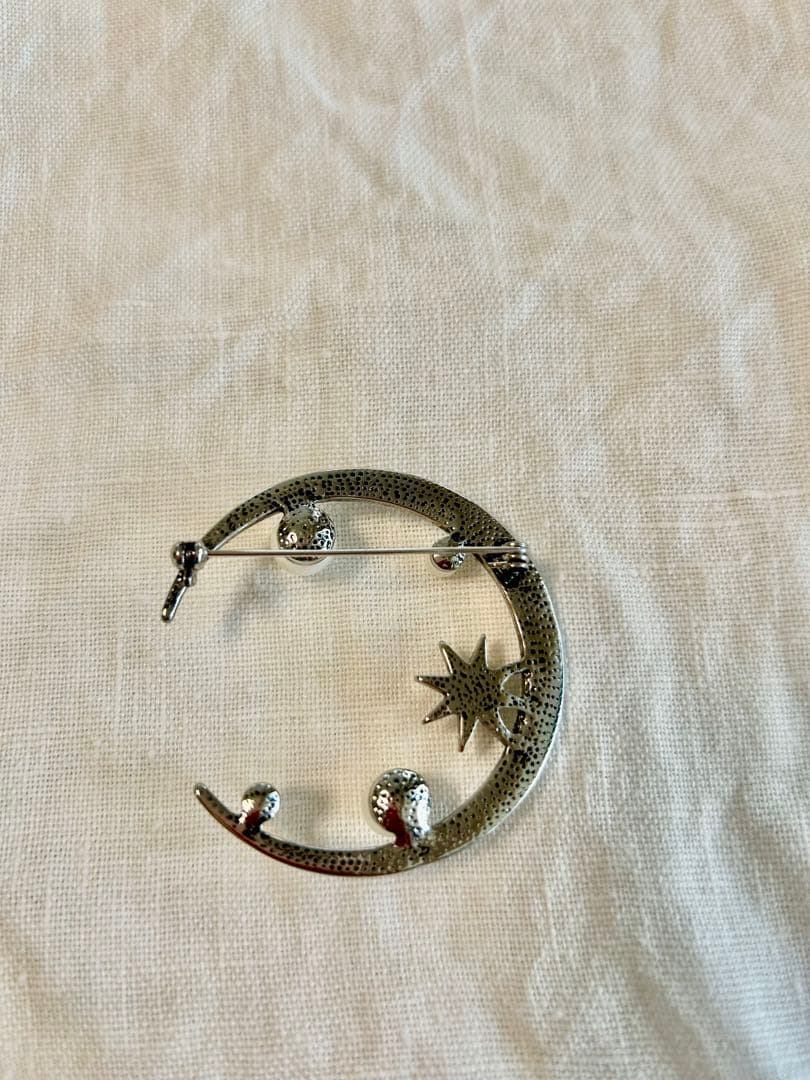 STELLAR HOLLYWOOD パール×シルバークレッセントムーンブローチ