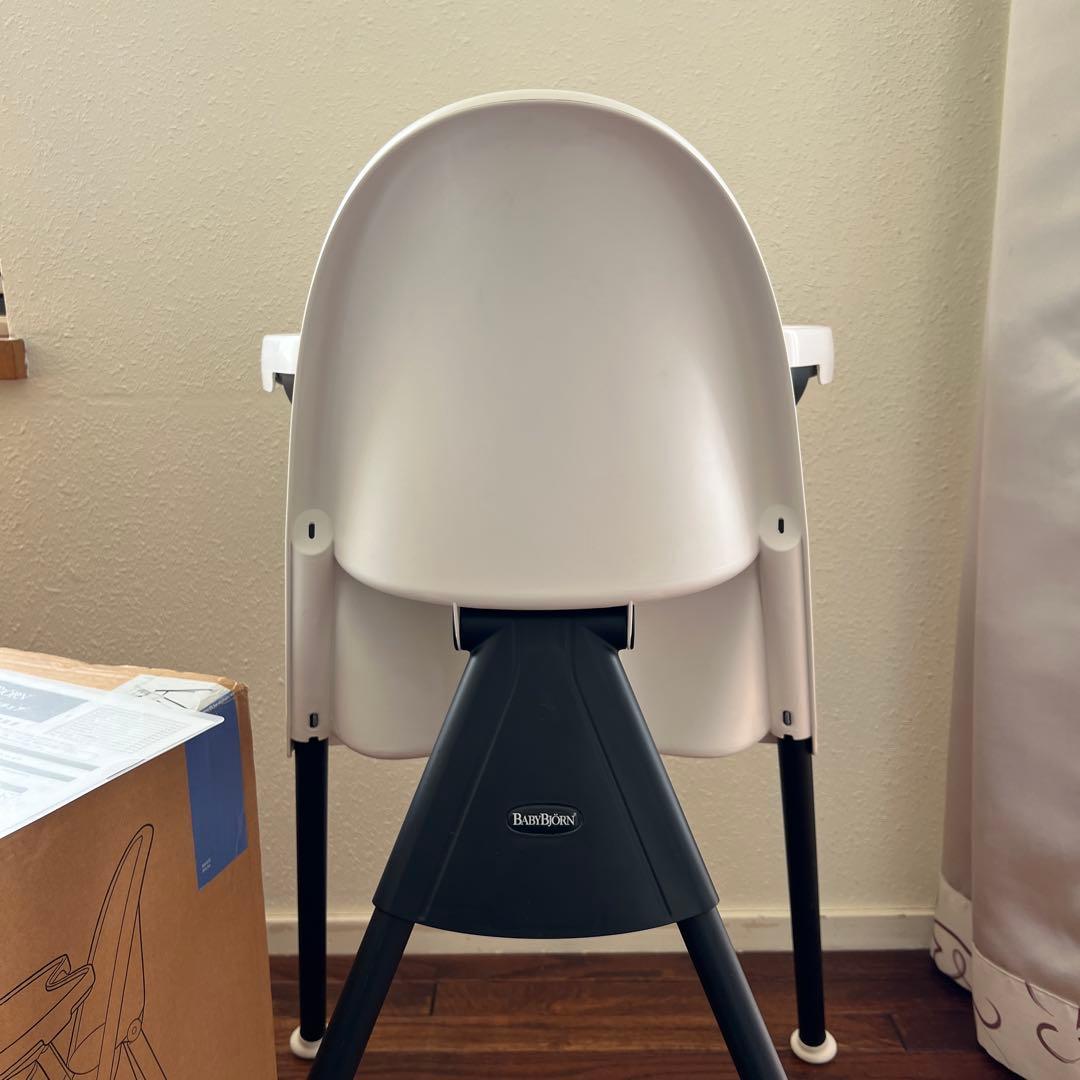 箱付き　ベビービョルン　ハイチェア　ホワイト　12/16まで