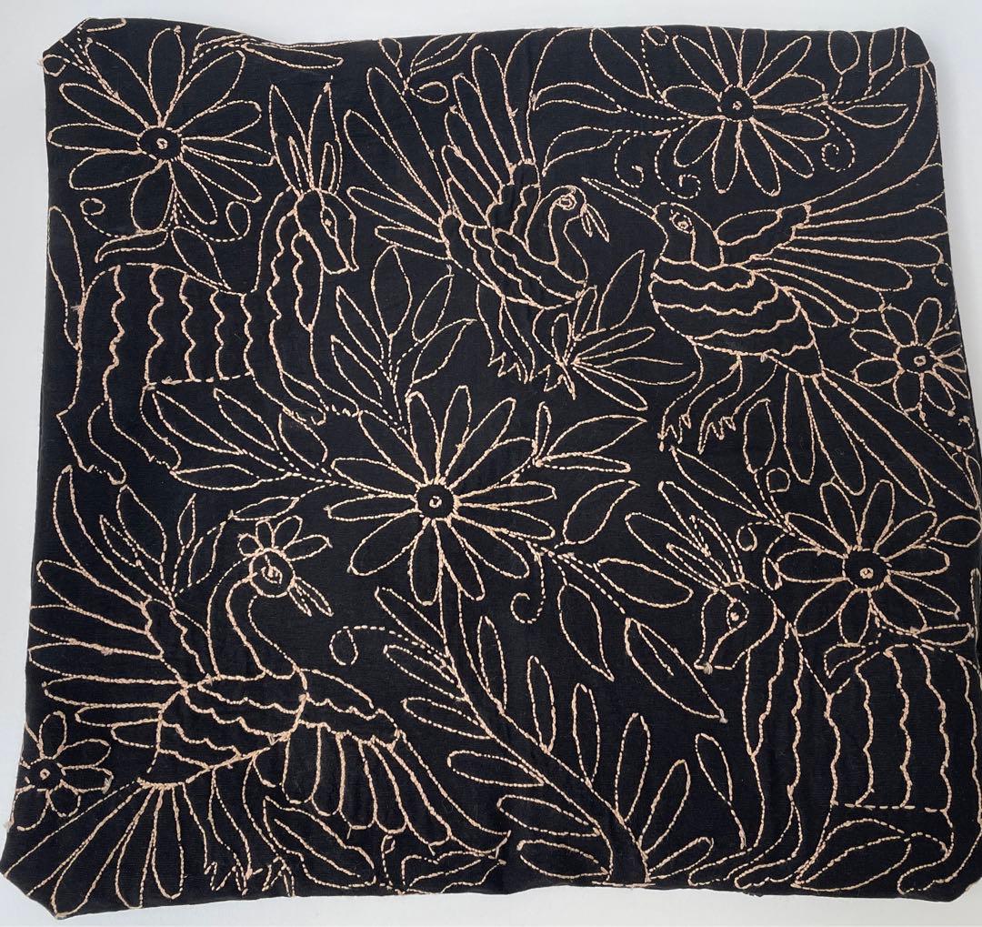 メキシコの伝統的なテナンゴ刺繍 クッションカバー