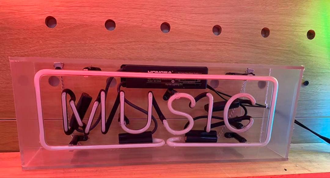 オーダー　ネオン管　MUSIC レッド＆ホワイト ガラス製　店舗装飾　オリジナル