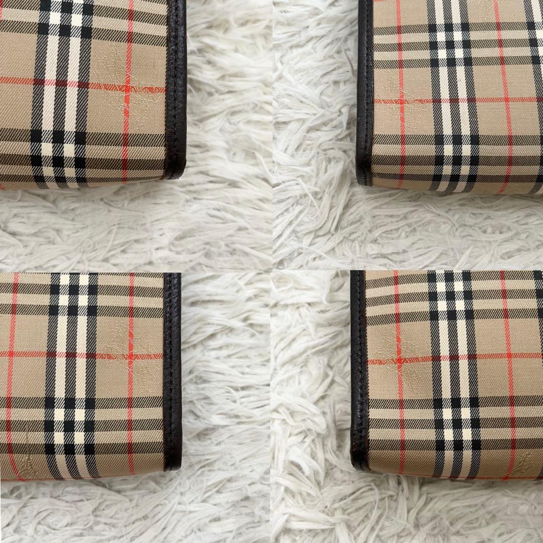 ✨極美品✨バーバリー　クラッチバッグ　小物入れ　ノバチェック　フラップ