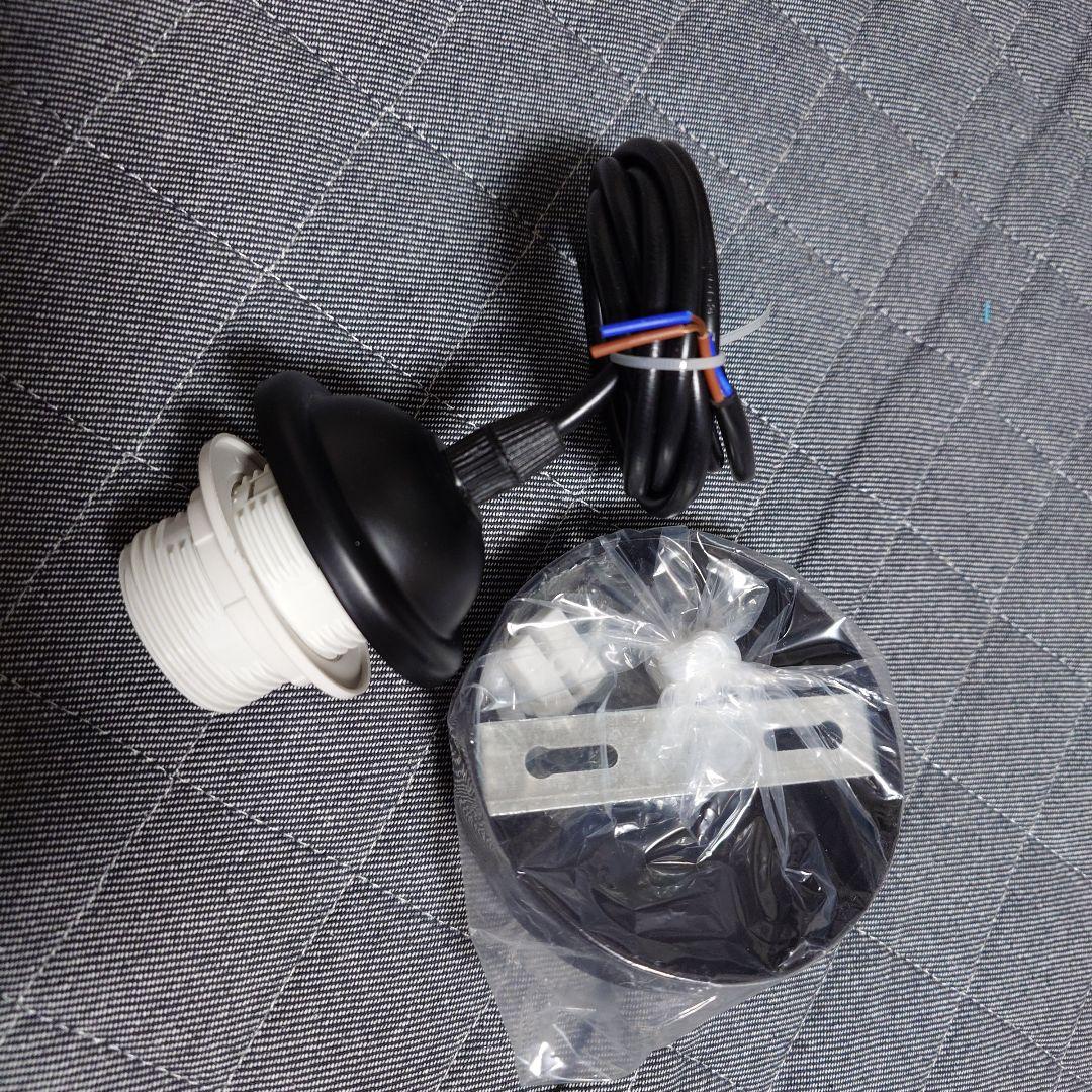 未使用 照明器具 ガラスの吊り下げ ペンダントライト ３灯セット カフェ