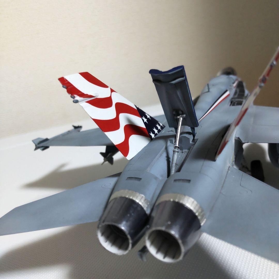 戦闘機プラモデル完成品1/72ハセガワF-18ホーネット