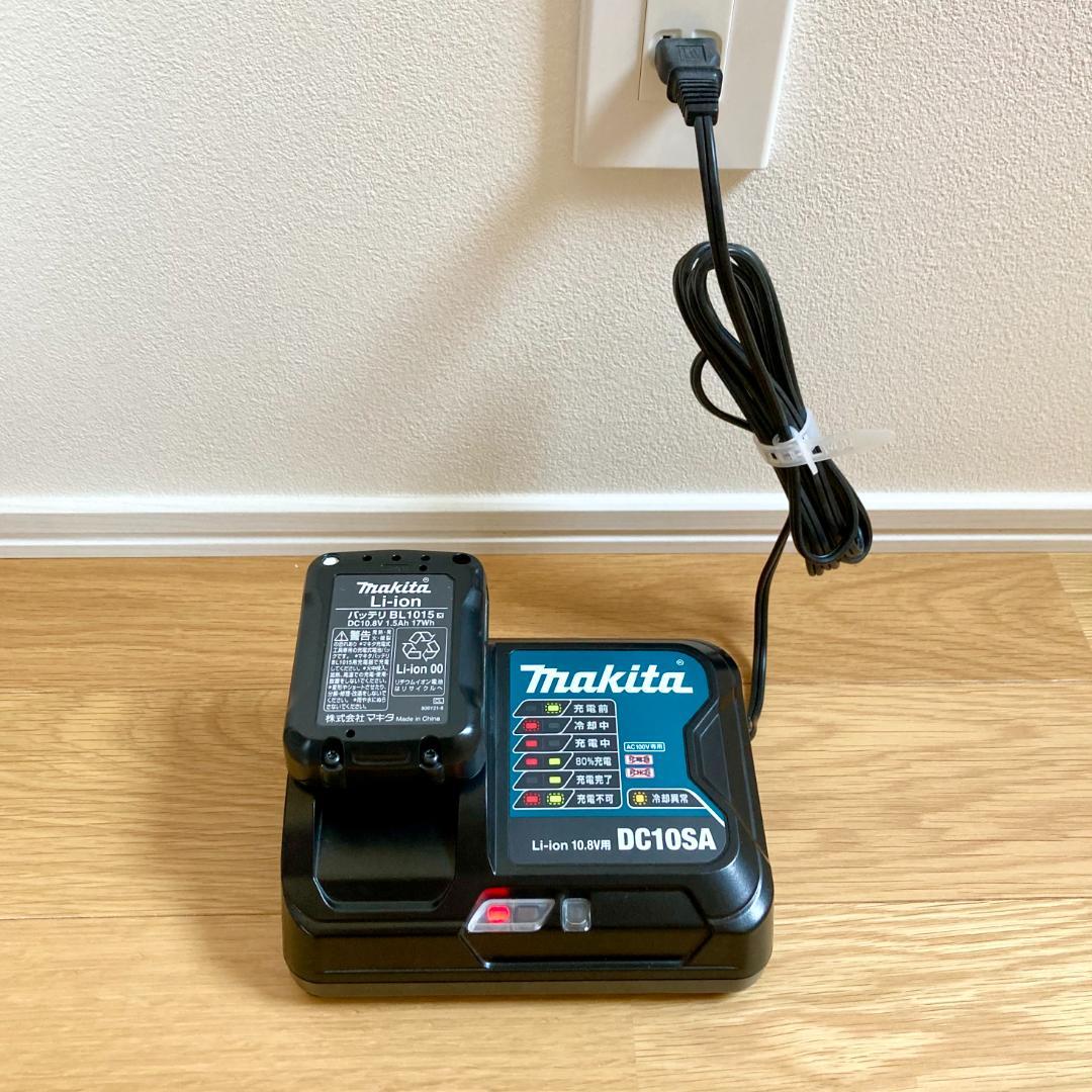 【美品】マキタ CL107FD 掃除機＋充電器 紙パック付 充電式クリーナー