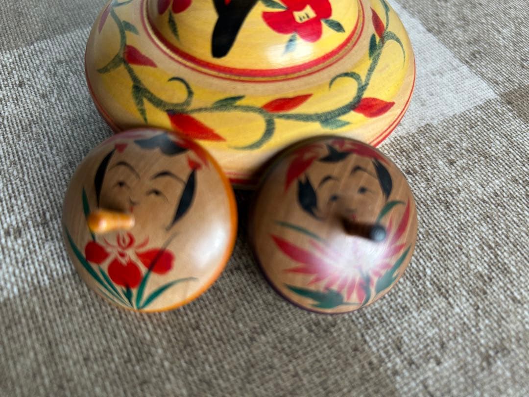 象嵌つきえじここけし、コマ入り